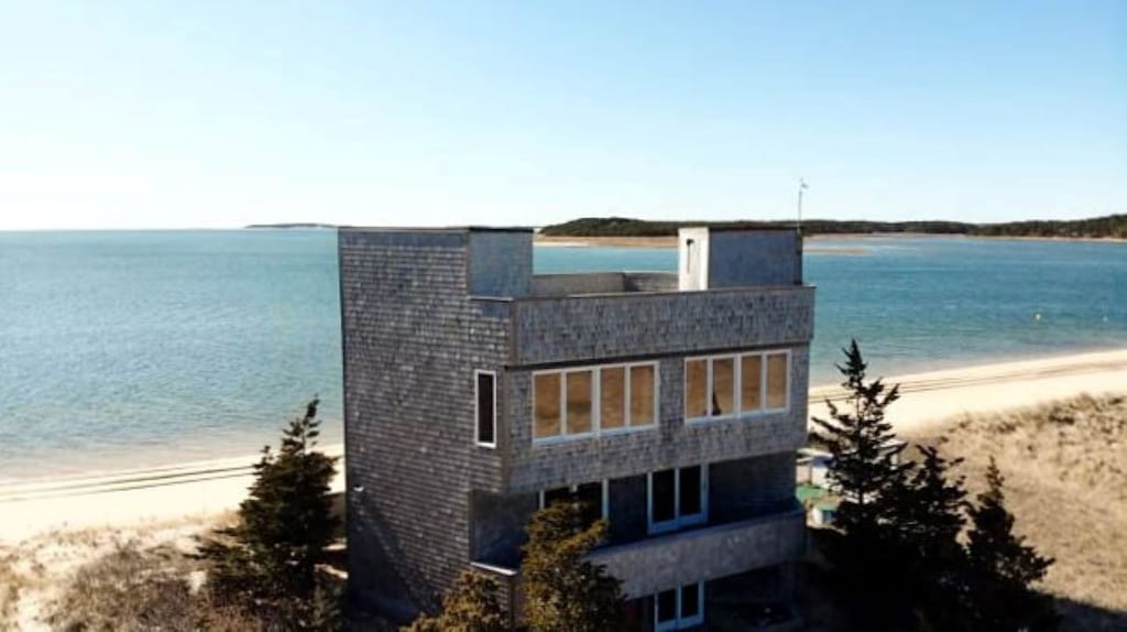Ocean front house rentals Wellfleet Ma